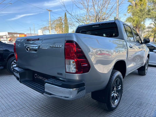 Toyota Hilux Sr 2.4 Cd 4x2 At