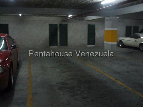 Venta De Amplio Y Practico Apartamento Oportunidad En Prados Del Este. Mv2519356