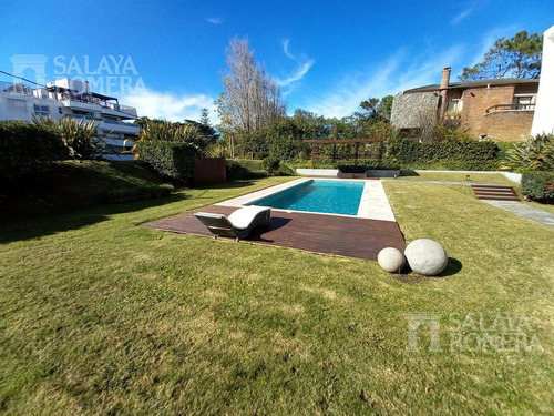 Imagen 5 de 24 de Venta Departamento En Playa Brava - 2 Dormitorios- 2 Baños- Parrillero Propio Sap3796523