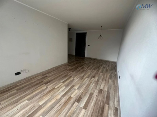 Amplio Departamento En Venta De 2d 2b. En Santiago