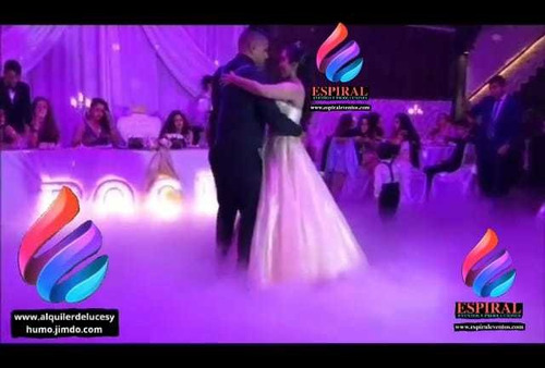 Imagen 8 de 10 de Alquiler Humo, Burbujas, Lanza Confeti, Espuma, Pólvora Fría