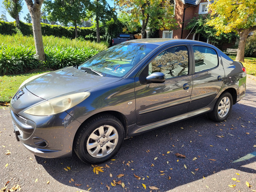Peugeot 207 1.4 Sedan Xs