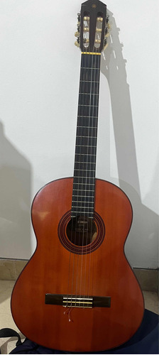 Guitarra Marca Yamaha G-55. Incluye Estuche