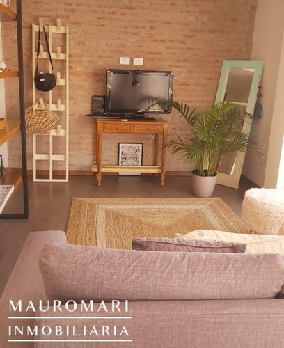 Imagen 2 de 16 de Departamento 2 Ambientes Con 2 Cocheras Y Balcón Terraza En Venta, Berazategui Centro.