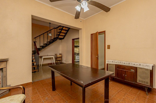 Venta Casa 5 Ambientes En Moron Norte