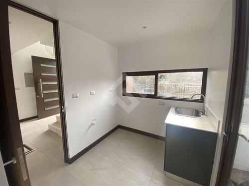 Casa En Venta De 4 Dorm. En Colina Brisas Norte