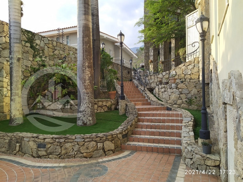 Imagen 13 de 14 de Ap Se Vende Bella Casa En La Urb El Castaño