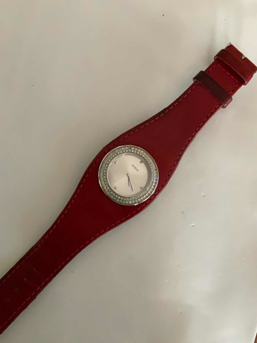 Reloj Guess Correa De Piel Roja Con Brillantes En La Mica