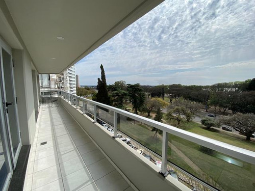 Piso Exclusivo Con Vista Franca Al Río Y 2 Cocheras