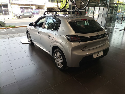 Imagen 8 de 15 de Peugeot 208 1.6l Active - Avec Peugeot