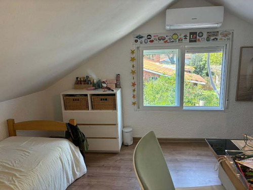 Casa En Alquiler Temporario De 5 Dormitorios C/ Cochera En Playa Mansa