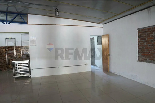 Local Comercial Con Patente En Yumbel