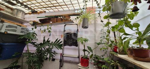 Casa En Primera Seccion De Los Héroes Con Vigilancia Y Áreas Verdes!!