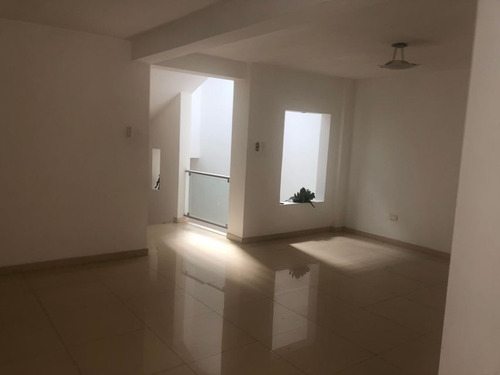 Imagen 3 de 23 de El Cafetal Casa En Venta Jesús Enrique Díaz 22-714 Caracas Baruta