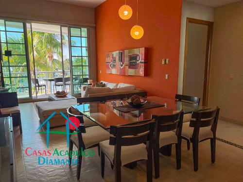 Cad Mayan Lakes 16 302. Amplia Terraza Con Vista A Las Áreas Comunes Y Acceso A Un Exclusivo Club De Playa