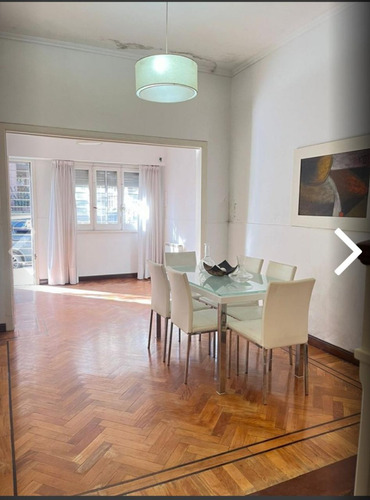 Casa 4 Ambientes En Quilmes Con Patio, Parrilla Y Cochera
