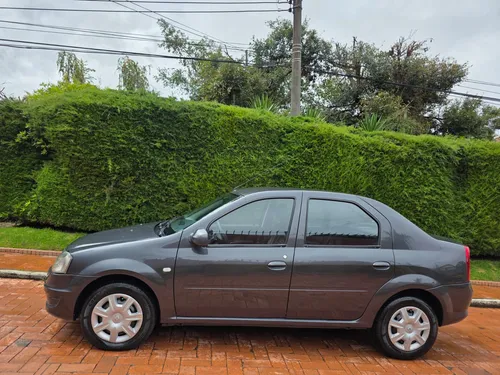 Renault Logan 1.4 Familiar Mt 2014