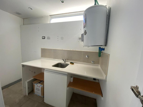 Oficina En Venta Con Renta En Saavedra - Semipiso - Dos Cocheras Mas Baulera Doble