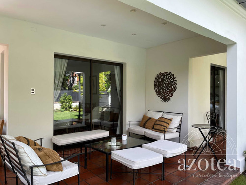 Casa En Pleno Barrio El Golf, Comisión 1% (108332)