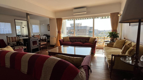Departamento En Venta- Acassuso Vias A Santa Fe, 3 Dormitorios, Dependencia, Quincho Propio, Cochera