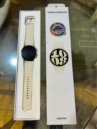 Samsung Galaxy Watch 6 Gold, 40mm, Modelo Sm-r930