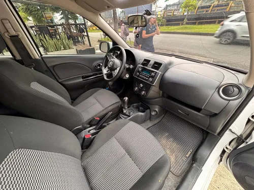 Nissan March 1.6 Sense