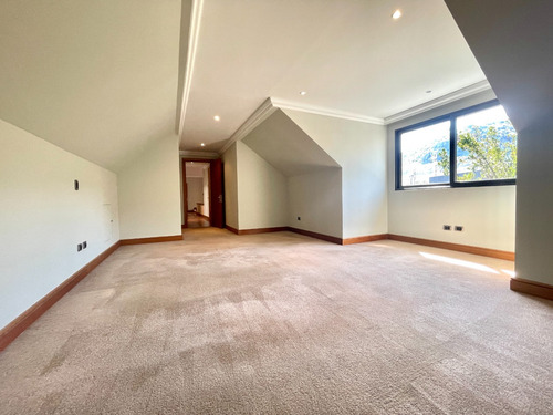 Los Nogales, Impecable Casa, Norte, Amplios Espacios, 7d 6b