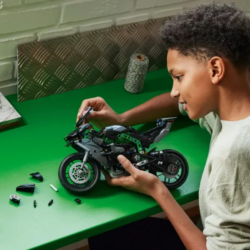 Lego Technic Motocicleta Kawasaki Ninja H2r - 42170 643 Técnica