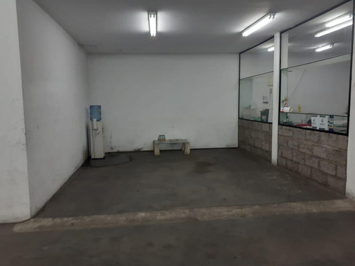 Imagen 4 de 16 de Local - Olivos-vias/rio