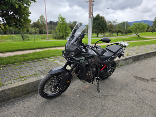 Honda Africa Twin 2024 - Negociable
