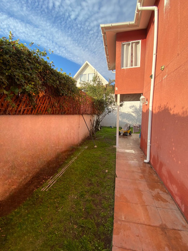 Se Vente Amplia Casa Familiar 7d,4e,3b, Ciudad Del Este