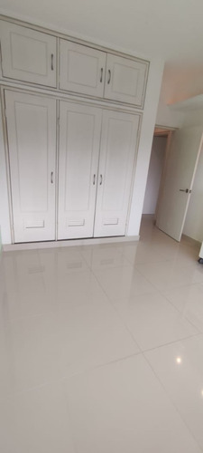 Imagen 22 de 30 de Apartamento Cumbres De Curumo