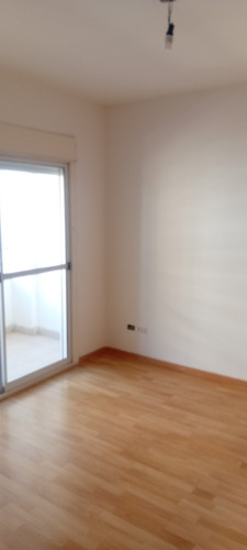 Piso 4 Ambientes Con Cochera, Dependencia De Servicio, Suite
