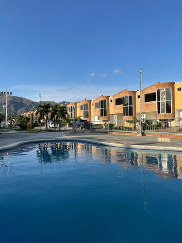 Imagen 6 de 7 de Excelente Townhouse A Estrenar Con Planta Eléctrica En San Diego