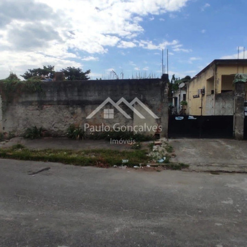 Vendo Duas Casas Mais Um Terreno Ao Lado