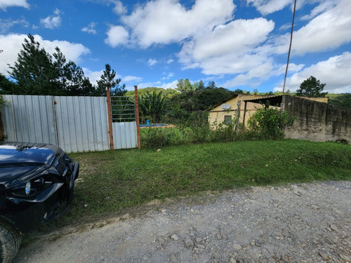 Imagem 3 de 16 de Sítio Pronto Para Moradia E Lazer A Apenas 8 Km Da Rodovia Próximo Ao 330km Da Régis Bittencourt, Estrada Boa De Terra E Fácil Acesso