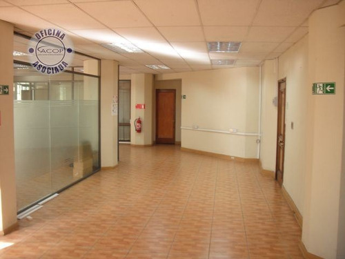 Imagen 2 de 13 de Oficina En Venta En Santiago
