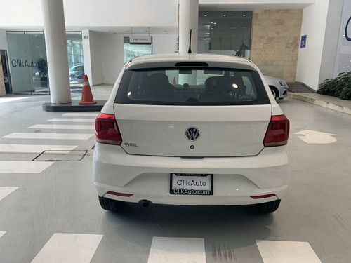 Imagen 9 de 15 de Volkswagen Gol 2018 1.6 Trendline Mt 5 P