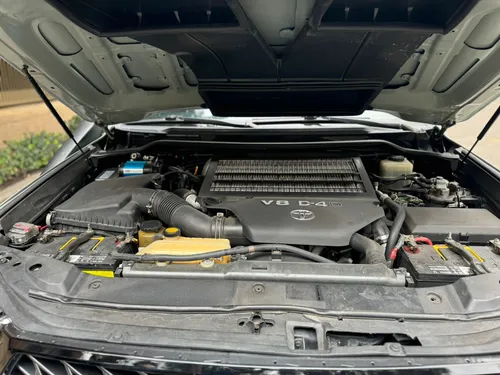 Toyota Land Cruiser 4.5 Imperial Lc200 Diésel