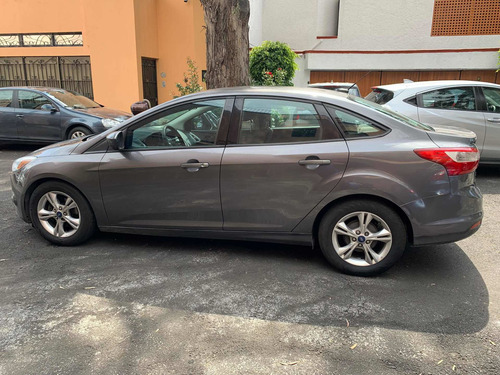 Imagen 2 de 8 de Ford Focus Se At 2012