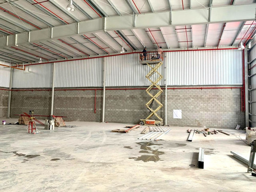 Alquiler Nave Industrial 2000 M2 En La Boca