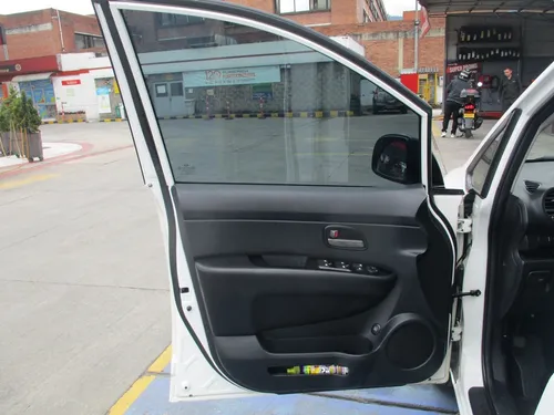 Kia Carens EX 2000CC AT AA