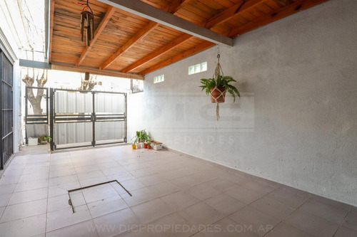 Imagen 14 de 20 de Duplex 4 Ambientes Venta - Florida Oeste