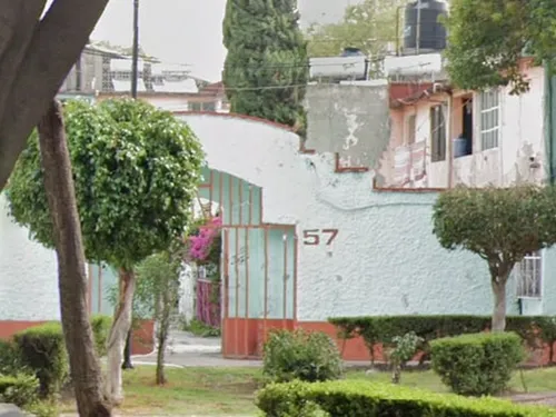 Venta De Casa En Plaza Juárez No. 57, Vivienda A 57-aatlampacuauhtémoc Cdmx Cerca De Av. Insurgentes Nte. Calz San Simón P. De Las Jacarandas Plaza Juarez Parque Sándalo Adjb + Ar13