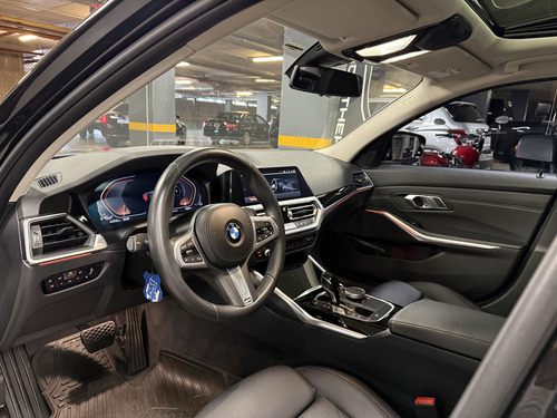 BMW Serie 3 3.0 330i Sedan Sport Line 252cv
