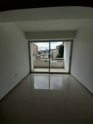 Benmar Salas Vende Apartamento En Valencia Callejon Prebol Res Doña Estela 