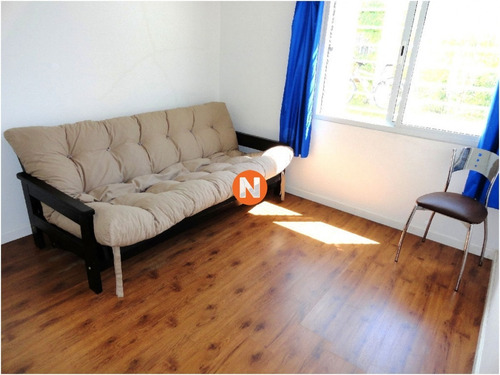 Impecable Casa Minimalista, Moderna, A Pocas Cuadras De La Playa Mansa. - Ref: 216355