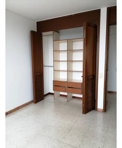 Venta Apartamento De 124mts2 En La Flora, Norte De Cali 8083.
