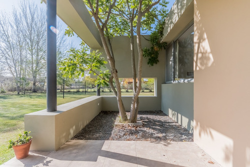 Casa Quinta En Venta En San Vicente, G.b.a. Zona Sur