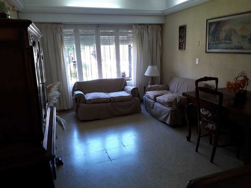 Imagen 4 de 10 de Punta Mogotes - Chalet A 2 Cuadras Del Mar Hasta 5 Personas.